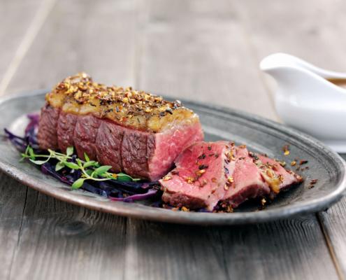 garlic-crusted roast beef with caraway seeds