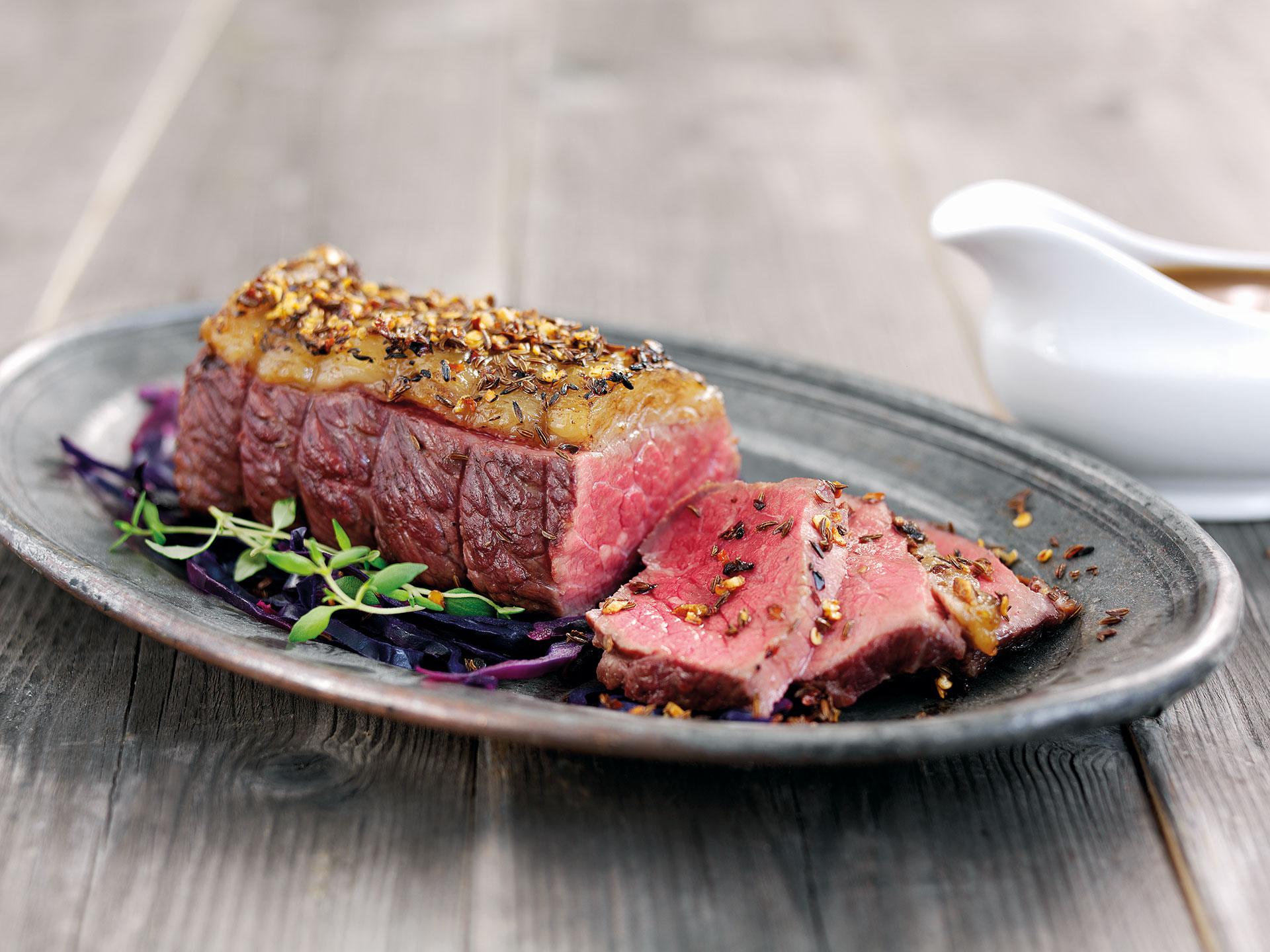 garlic-crusted roast beef with caraway seeds